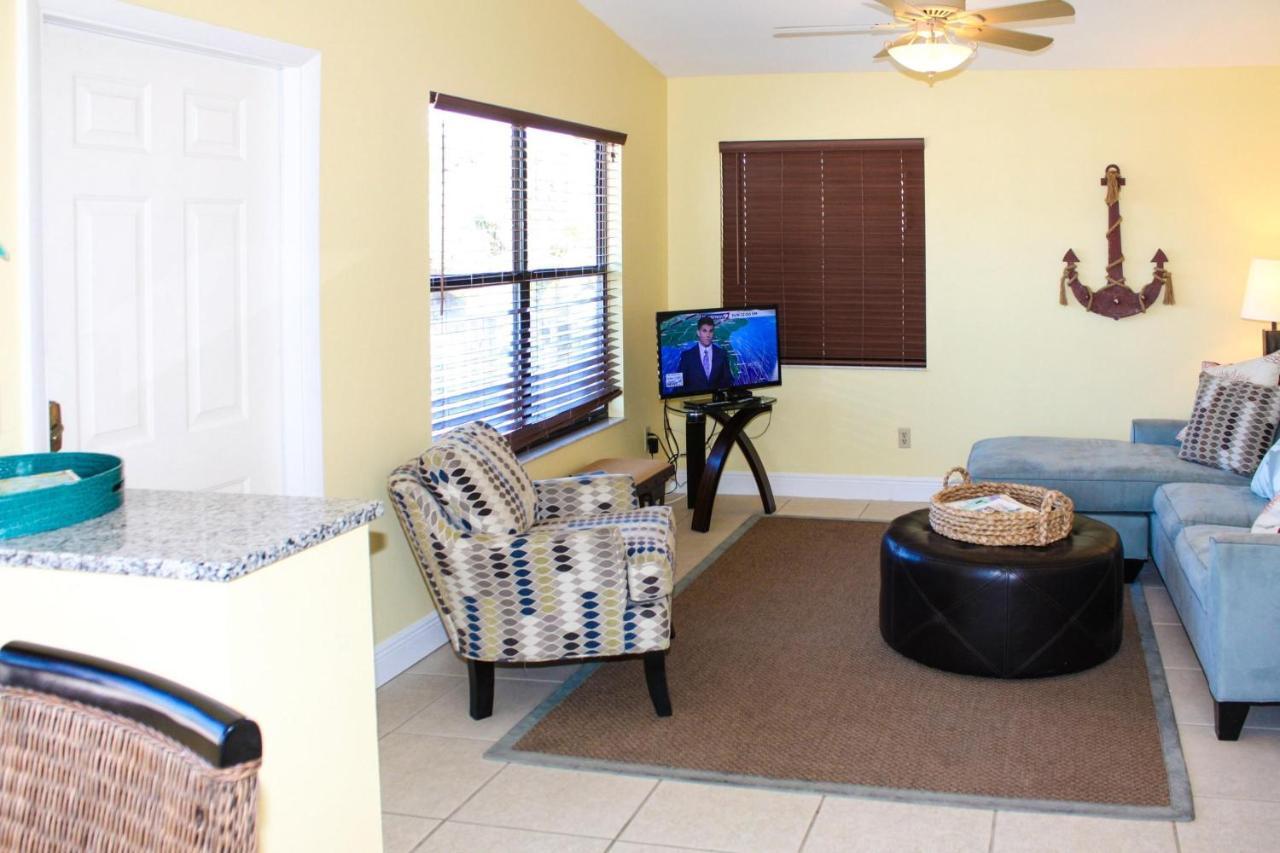 The Anna Maria Island Castaway 1 Holiday home