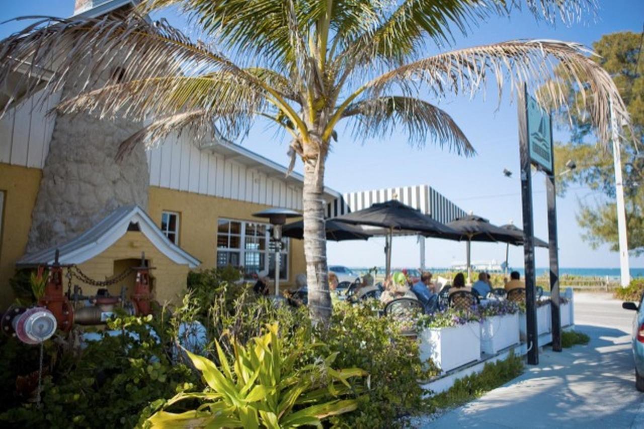 The Anna Maria Island Castaway 2 Apartment *