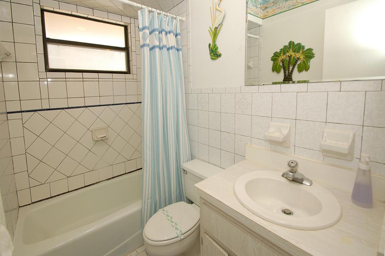 The Anna Maria Island Castaway 2 Apartment