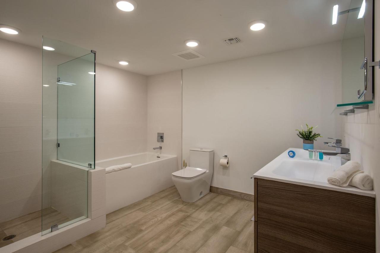 Acqua Bay Luxury Bay Harbor Islands