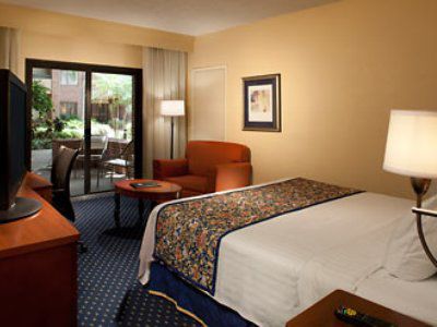 Courtyard By Marriott Lauderdale Of 3*