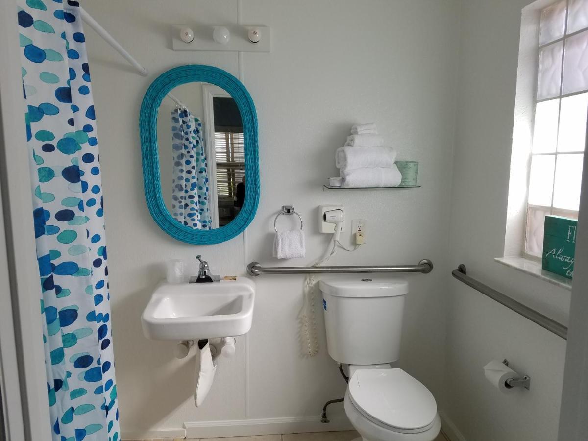 Sunny Palms Motel 3*