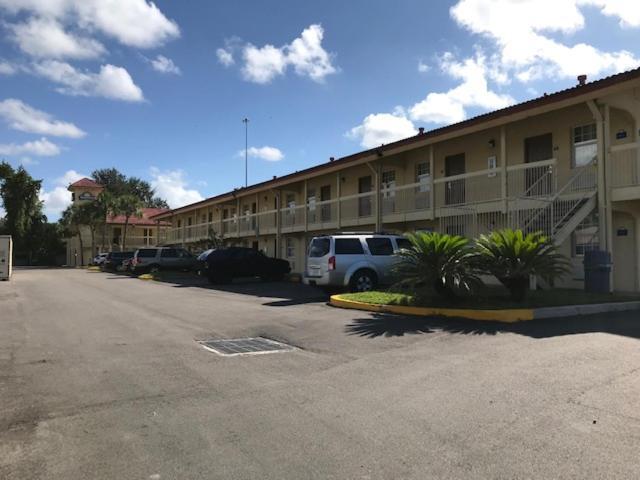 Days By Wyndham Baymeadows 2*