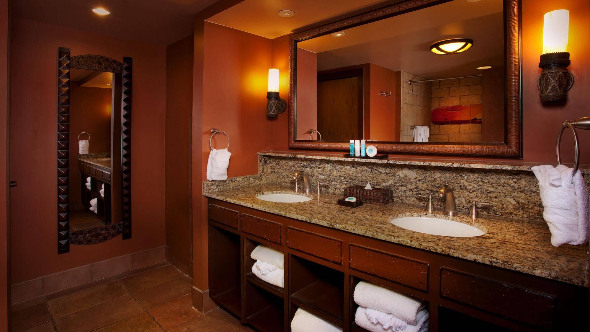 Disney's Animal Kingdom - Jambo House 4*