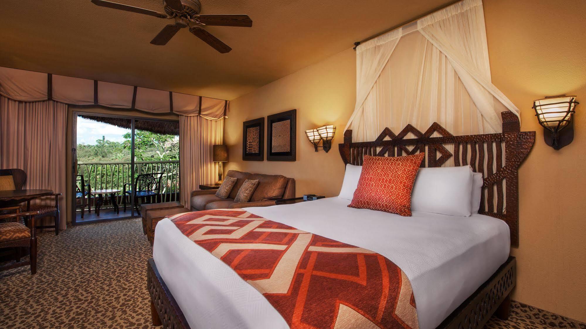 Disney's Animal Kingdom - Jambo House Hotel