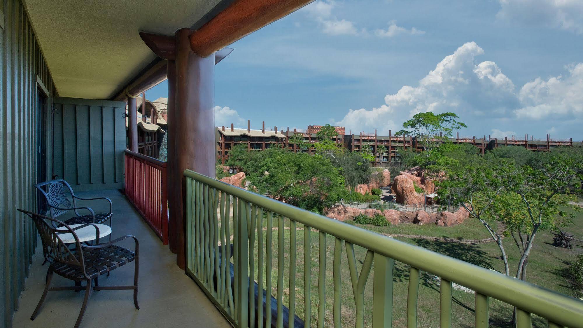 Disney's Animal Kingdom - Jambo House Hotel Celebration