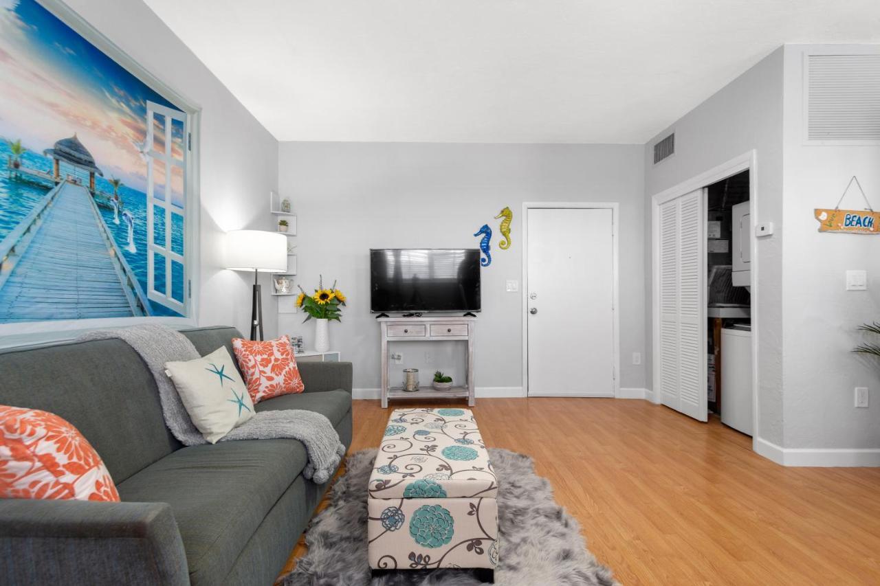 Ensuite Apt On Collins Ave Apartment Miami Beach