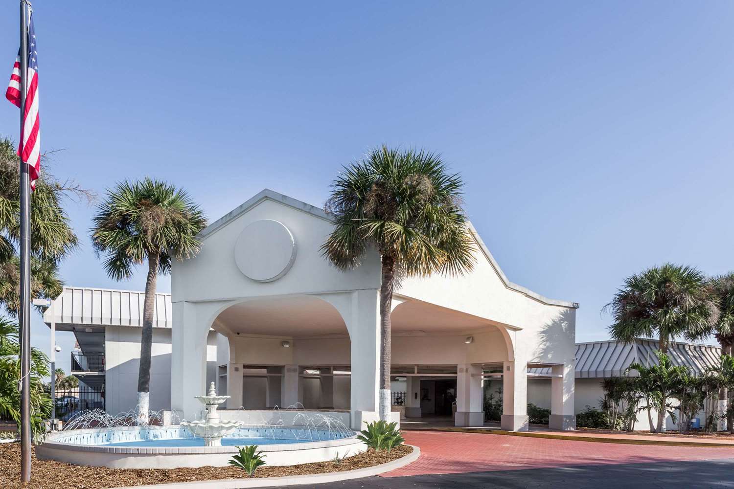 Motel Days By Wyndham St. Petersburg / Tampa Bay Area