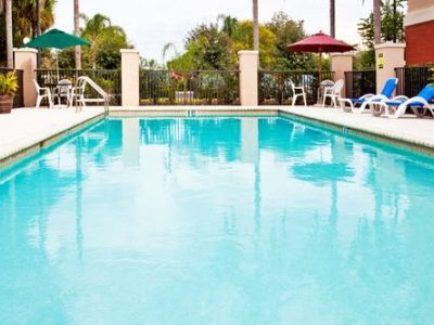 Express & By Ihg Bartow