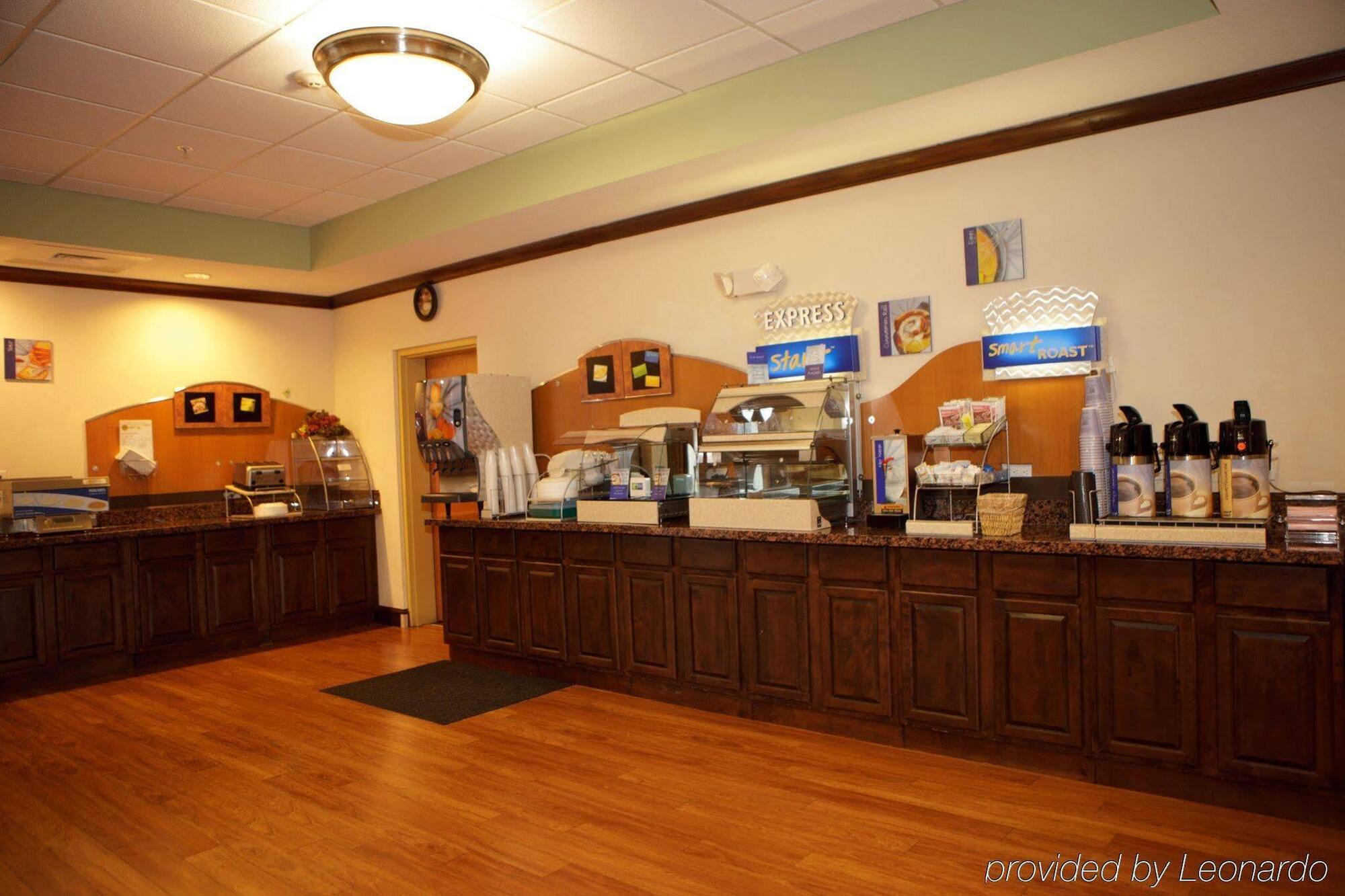 Express - Ocala By Ihg Hotel 2*