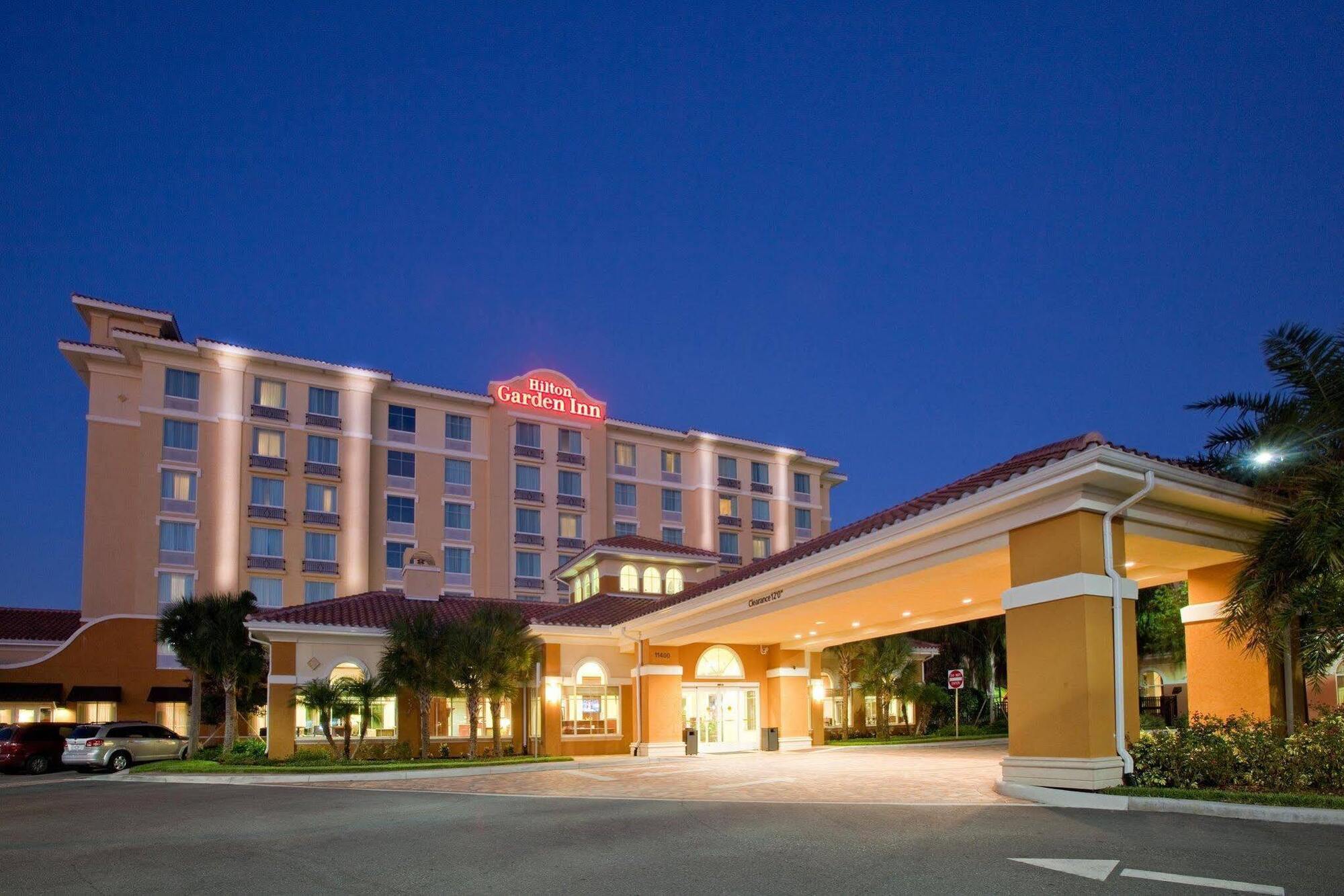 Hilton Garden Orlando Buena Vista 3*