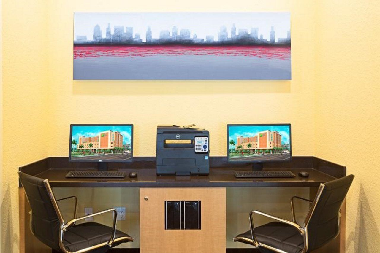 Express Lauderdale Airport South By Ihg 3* Dania Beach
