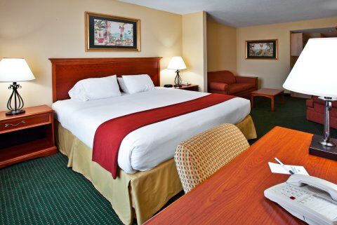 Express & West, An Ihg 2*