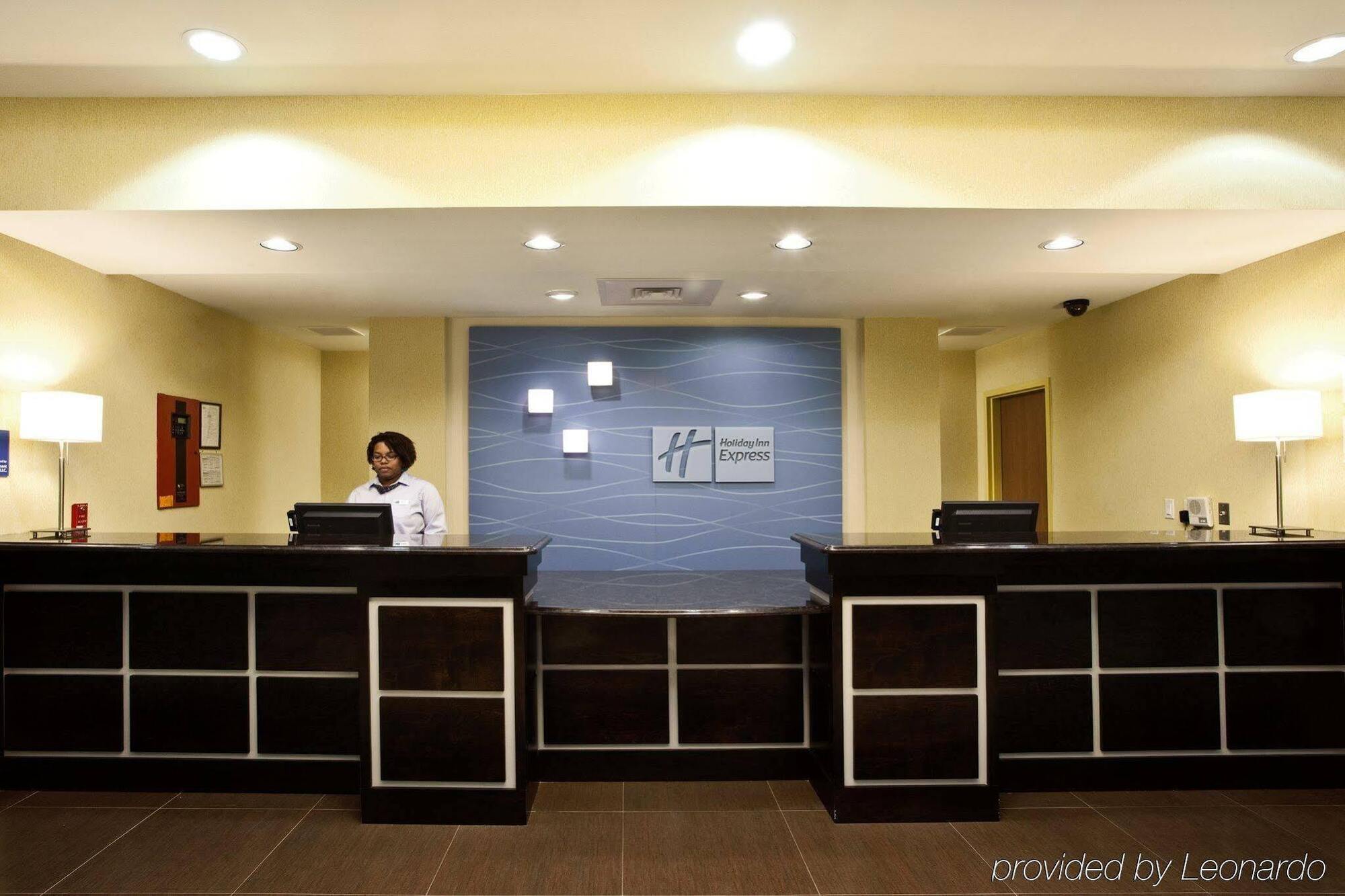 Express & Perry, An Ihg Hotel Perry
