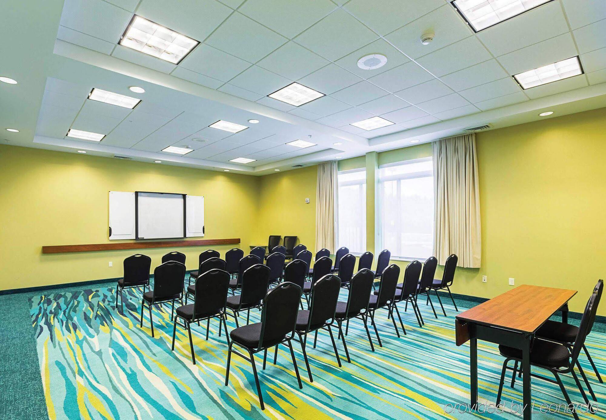 Springhill North/tampa Palms 3*
