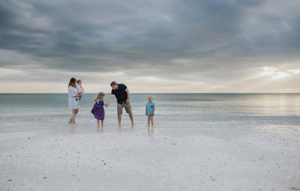 Express & Bonita Springs/naples By Ihg Hotel 3*