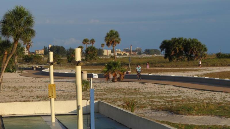 Beachside 2* St. Pete Beach