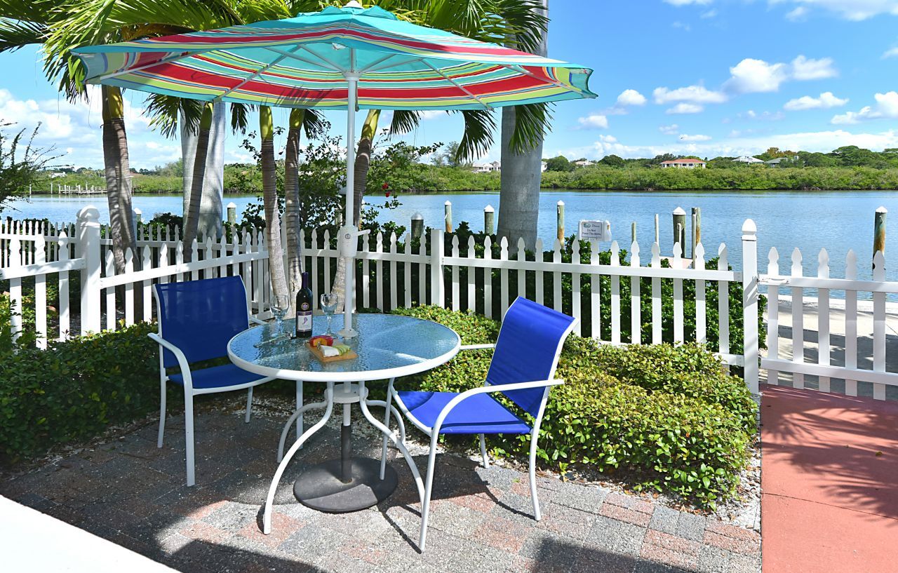 Resort Barefoot Clearwater Beach