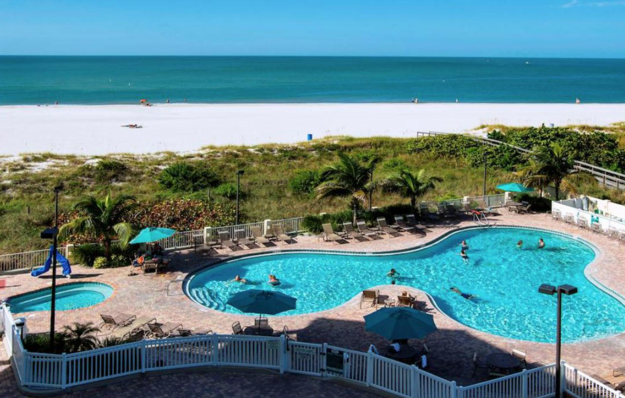 Sunset Vistas Two Bedroom Beachfront 3* St. Pete Beach