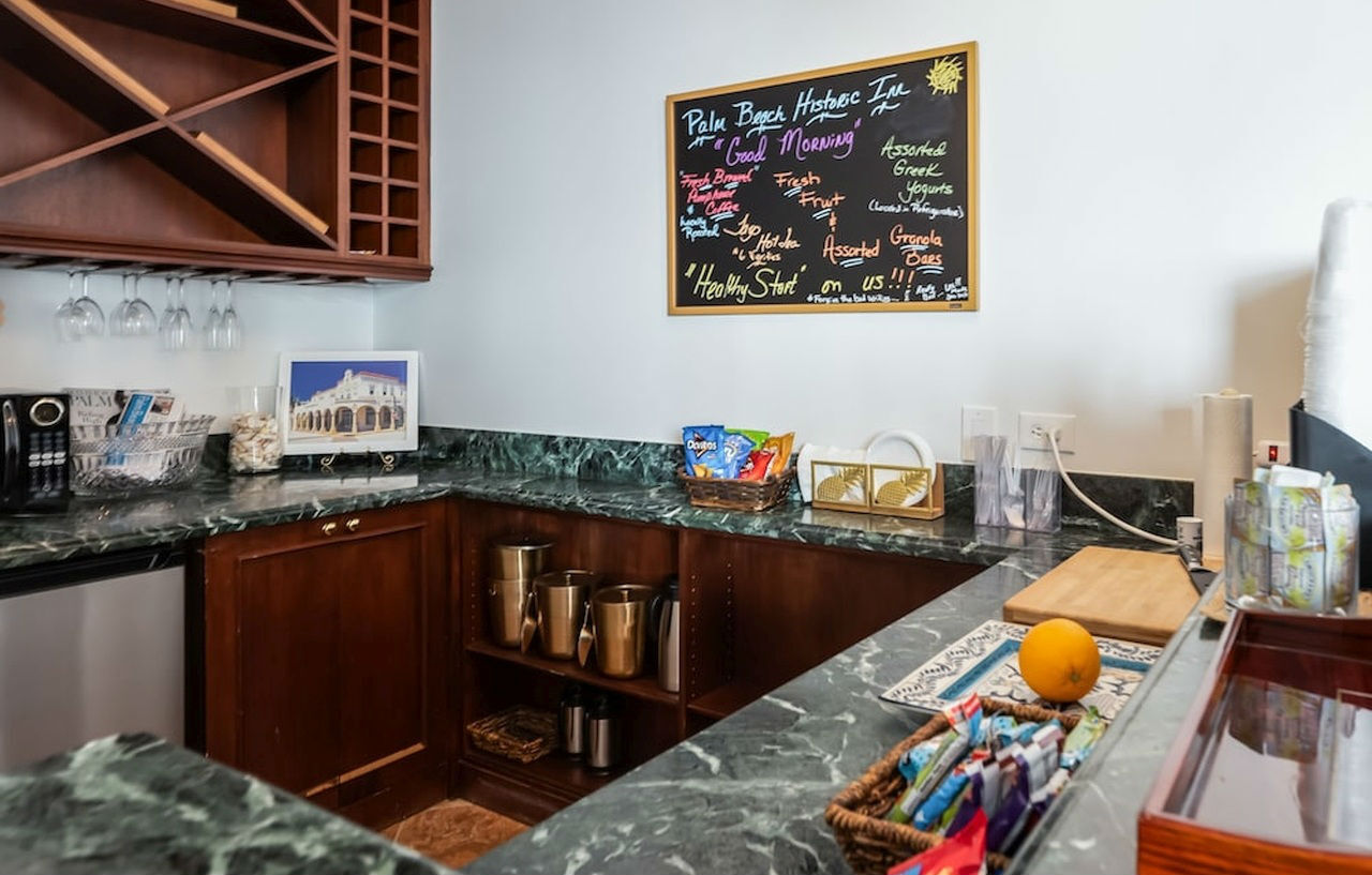 Inn Palm Historic