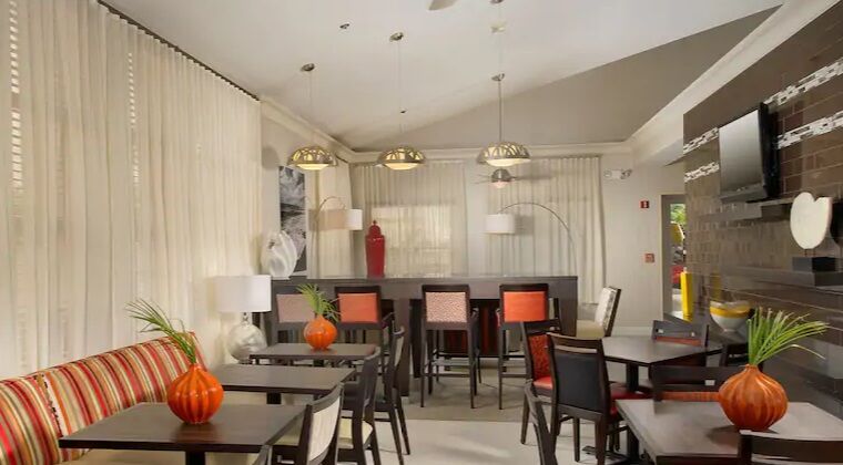 Hotel Hampton & Lauderdale Airport 3*