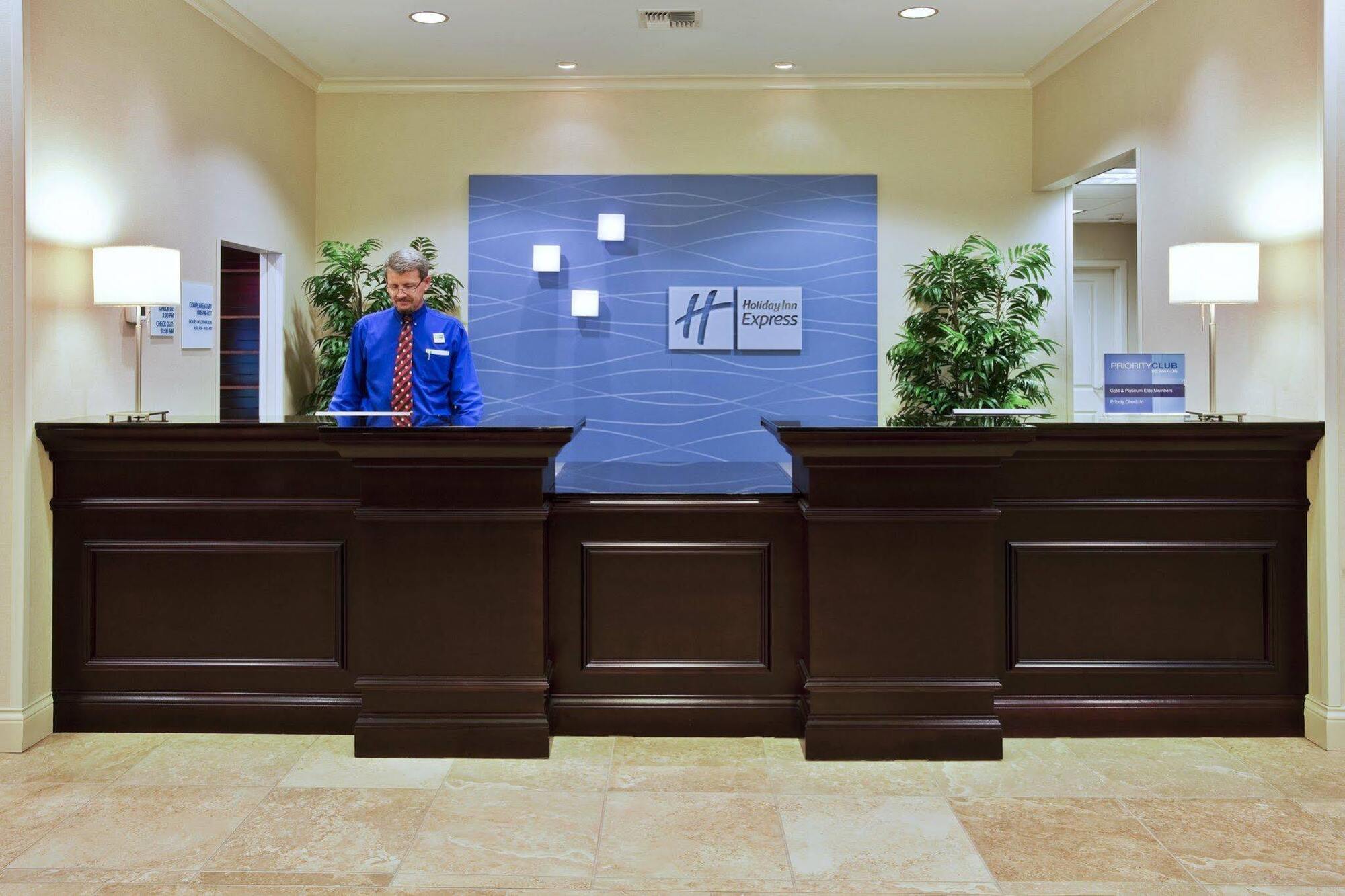 Express & Pierce West By Ihg 3* Fort Pierce