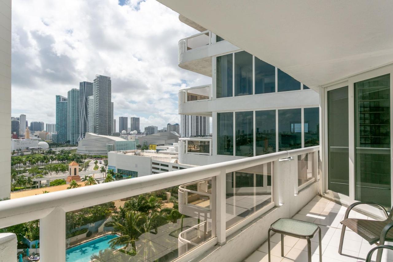 Ocean Breeze And Emerald Water Holiday home