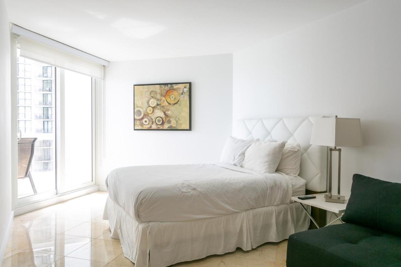 Ocean Breeze And Emerald Water Holiday home Doral