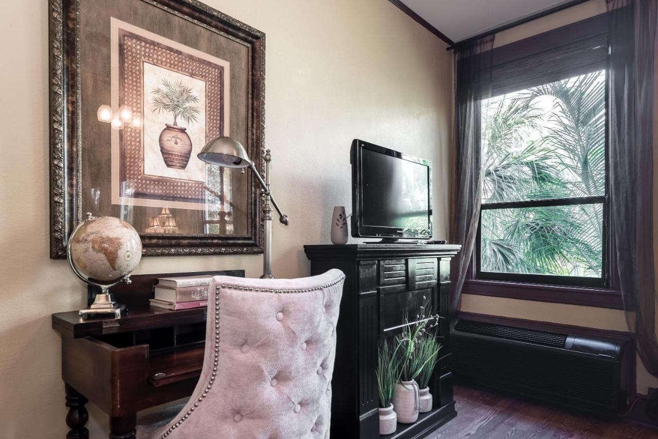 Hemingway At Palm Island Aparthotel 3*