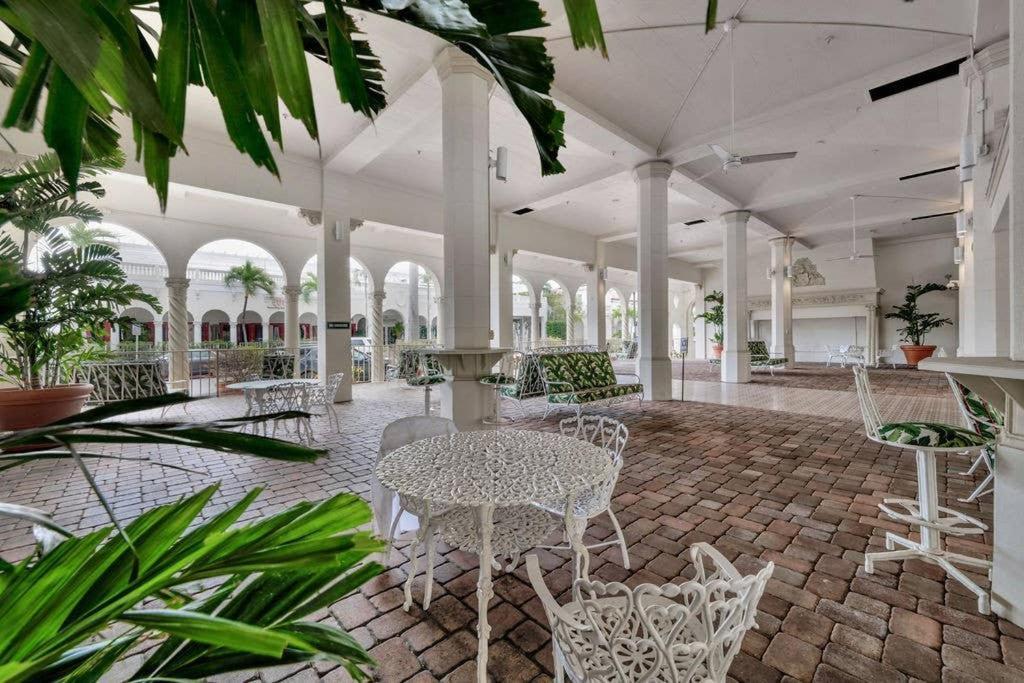 Hemingway At Palm Island Aparthotel 3*