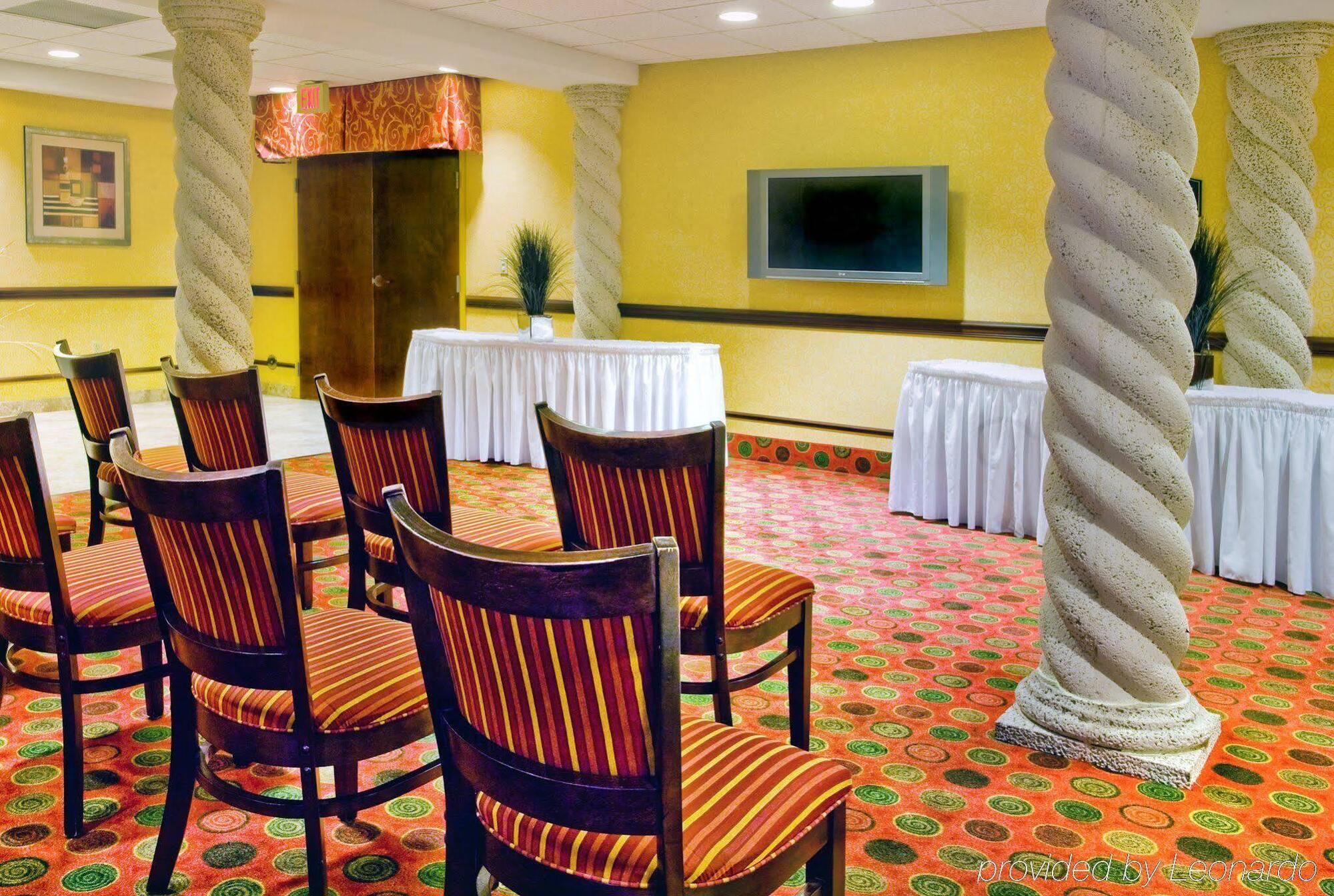 Express & By Ihg Hotel 3*