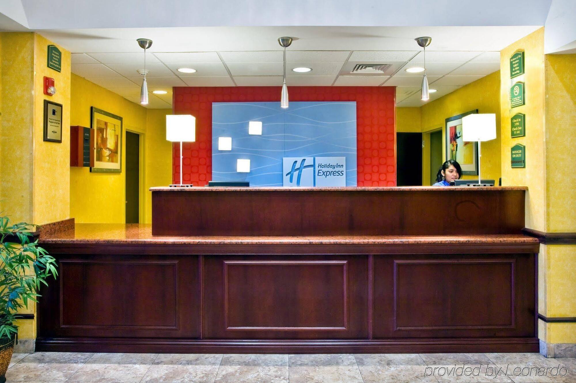 Express & By Ihg Hotel 3*