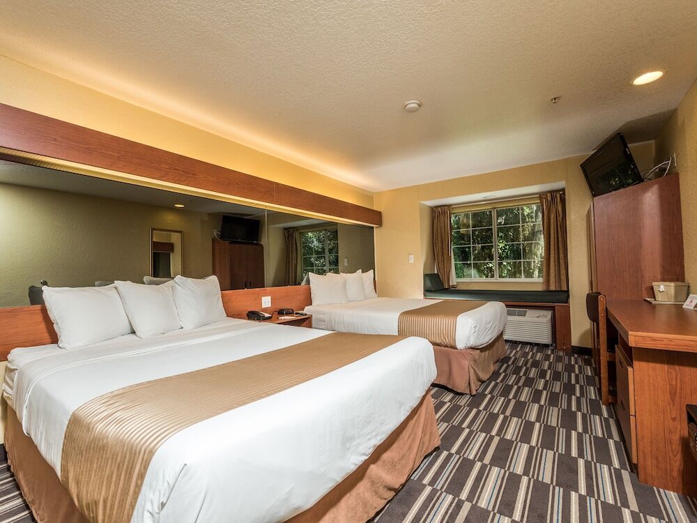 Hotel Microtel And Ocala