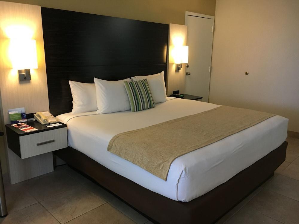 Kissimmee By The Parks By Ihg Resort