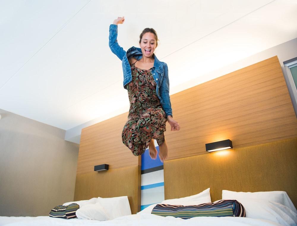Aloft Miami 3*