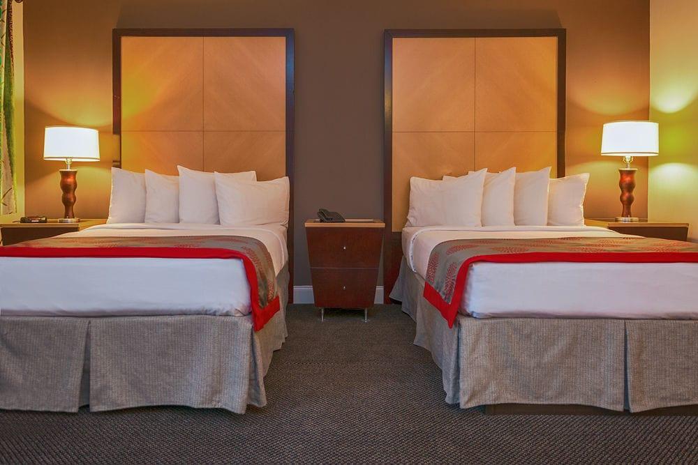 Hotel Ramada By Wyndham Miami Springs/miami International Airport