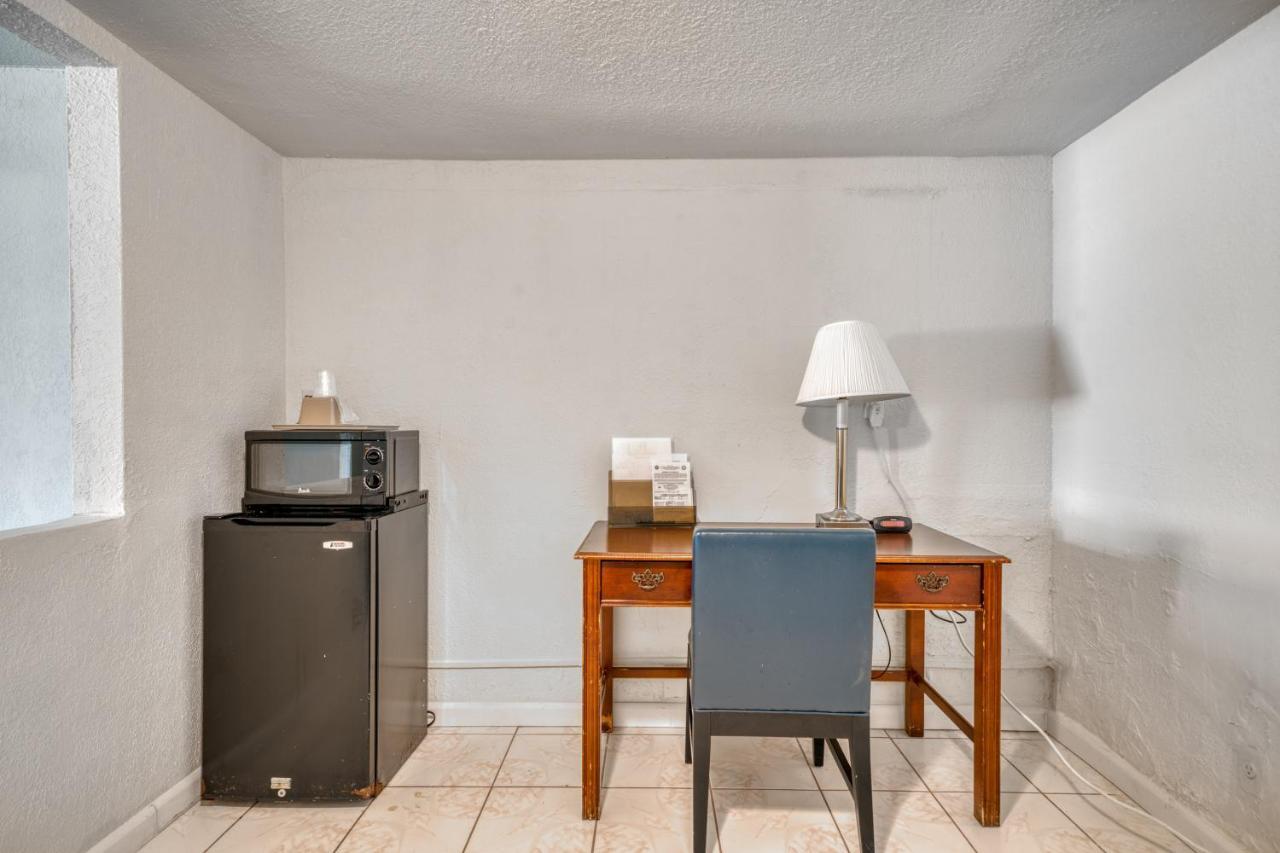 Motel Oyo Pompano