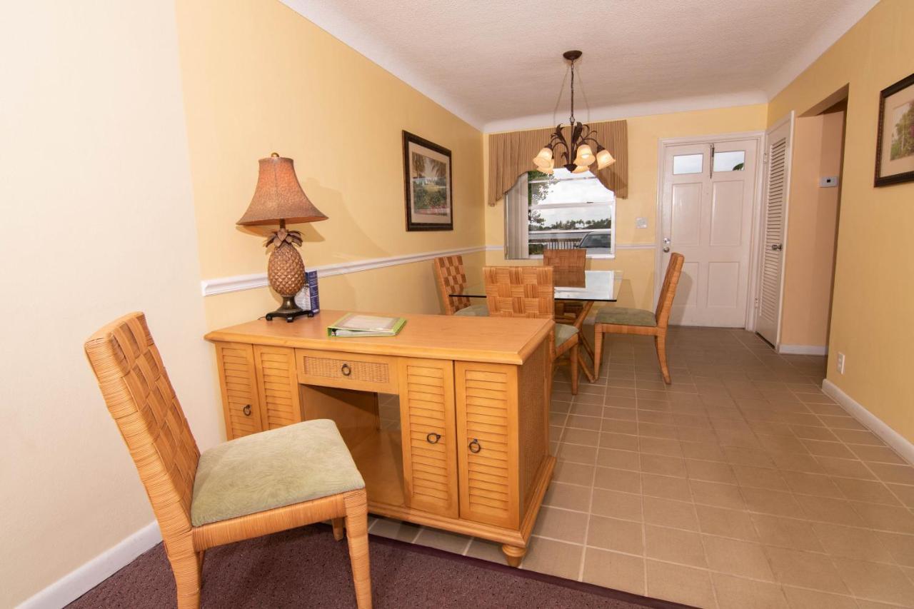 Resort Palm Lake Worth Beach