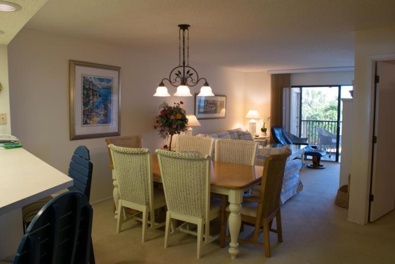 Coquina Moorings Two Bedroom Apartment, 102 *