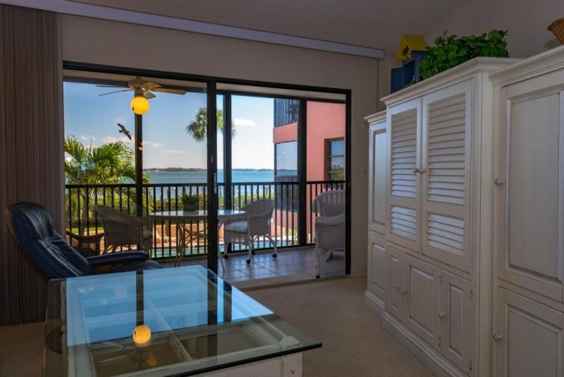 Coquina Moorings Two Bedroom Apartment, 102