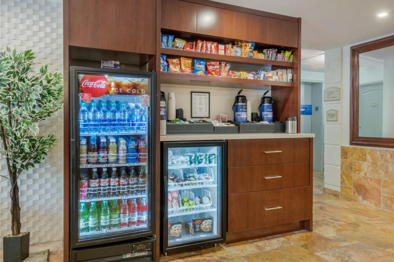Western Palm Gardens & And Conference Ct Hotel