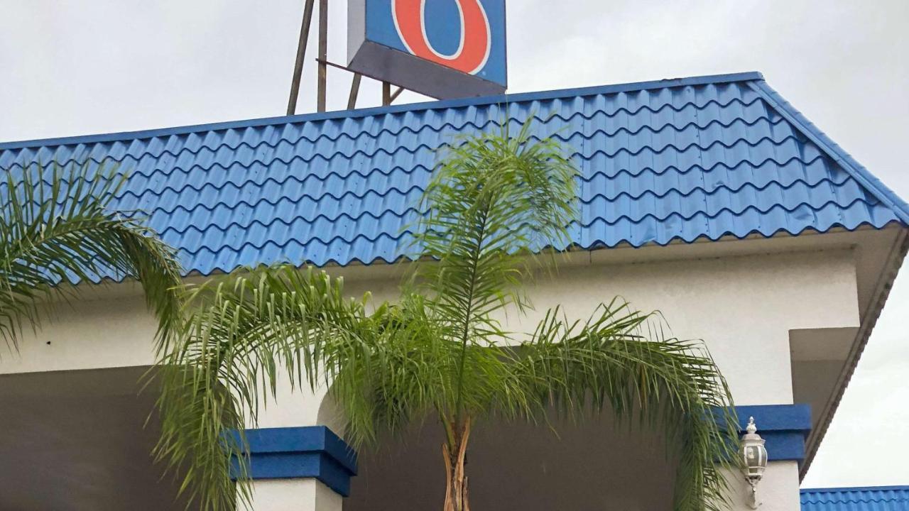 6-daytona Beach, Fl - Speedway Hotel 2*