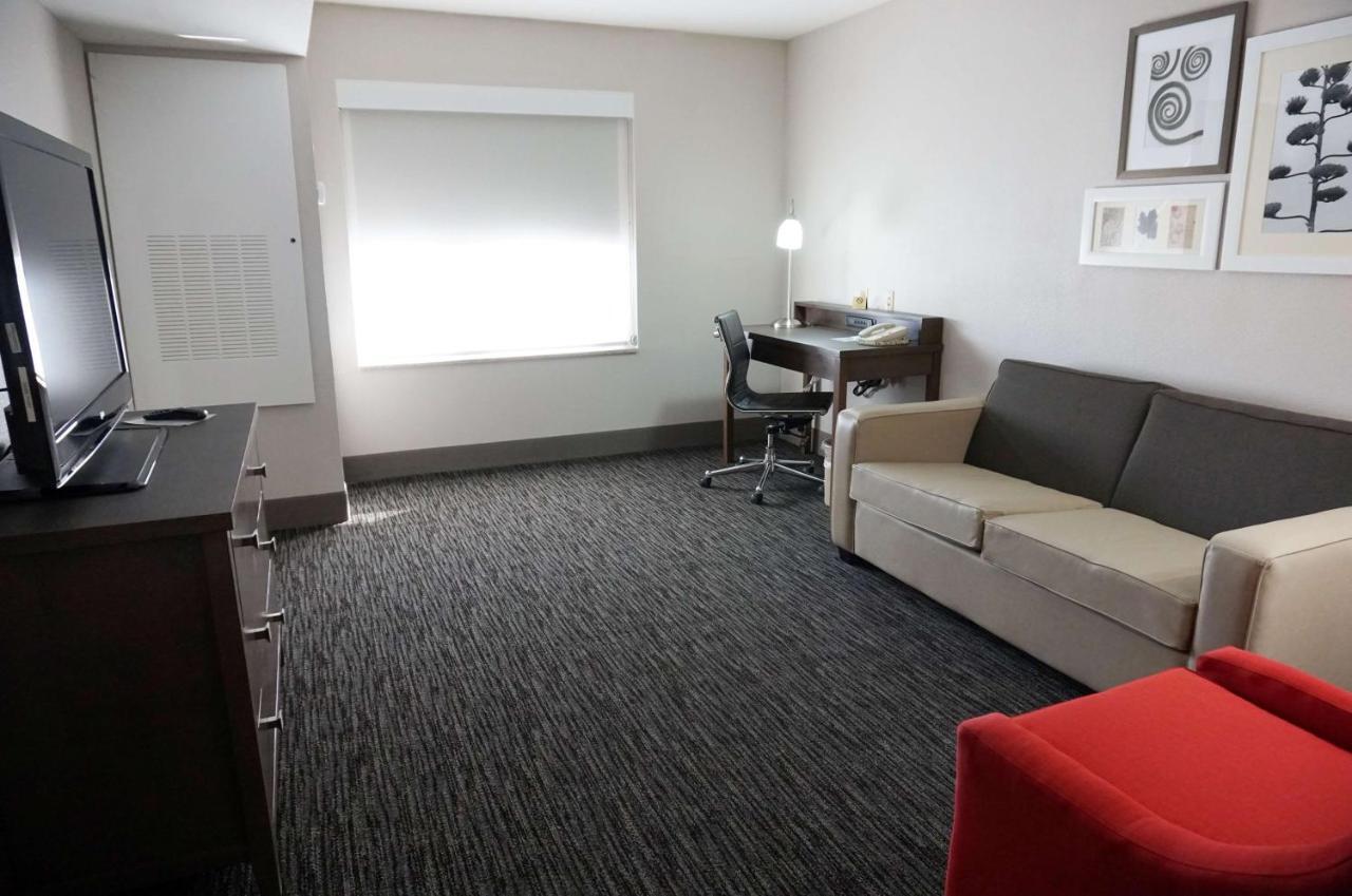 Country & By Radisson, Tampa-brandon, Fl Hotel