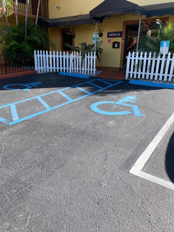 Motel Sunny Palms 3*