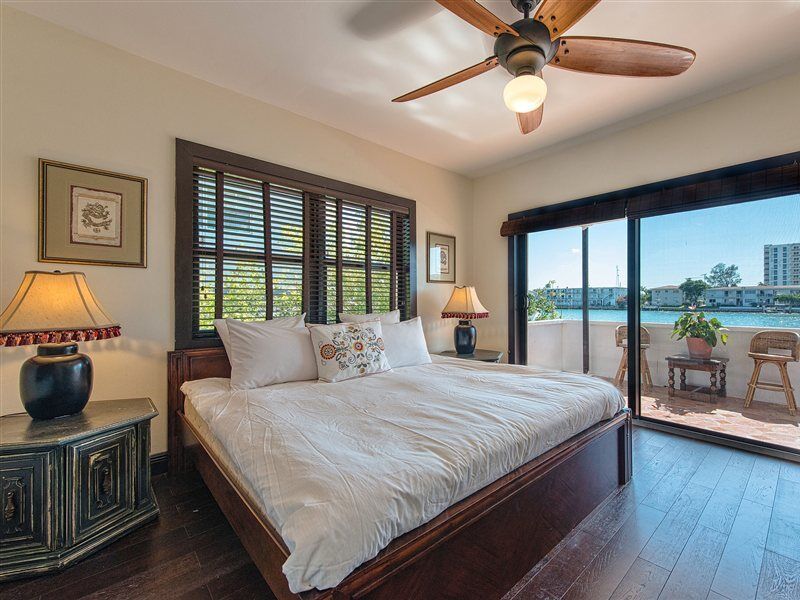 Miami Whitehouse 3*