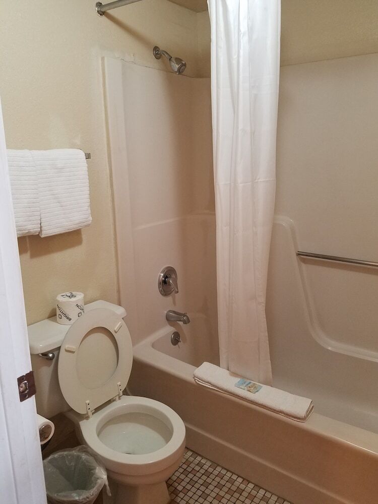 Sevilla Kissimmee- Near 2*