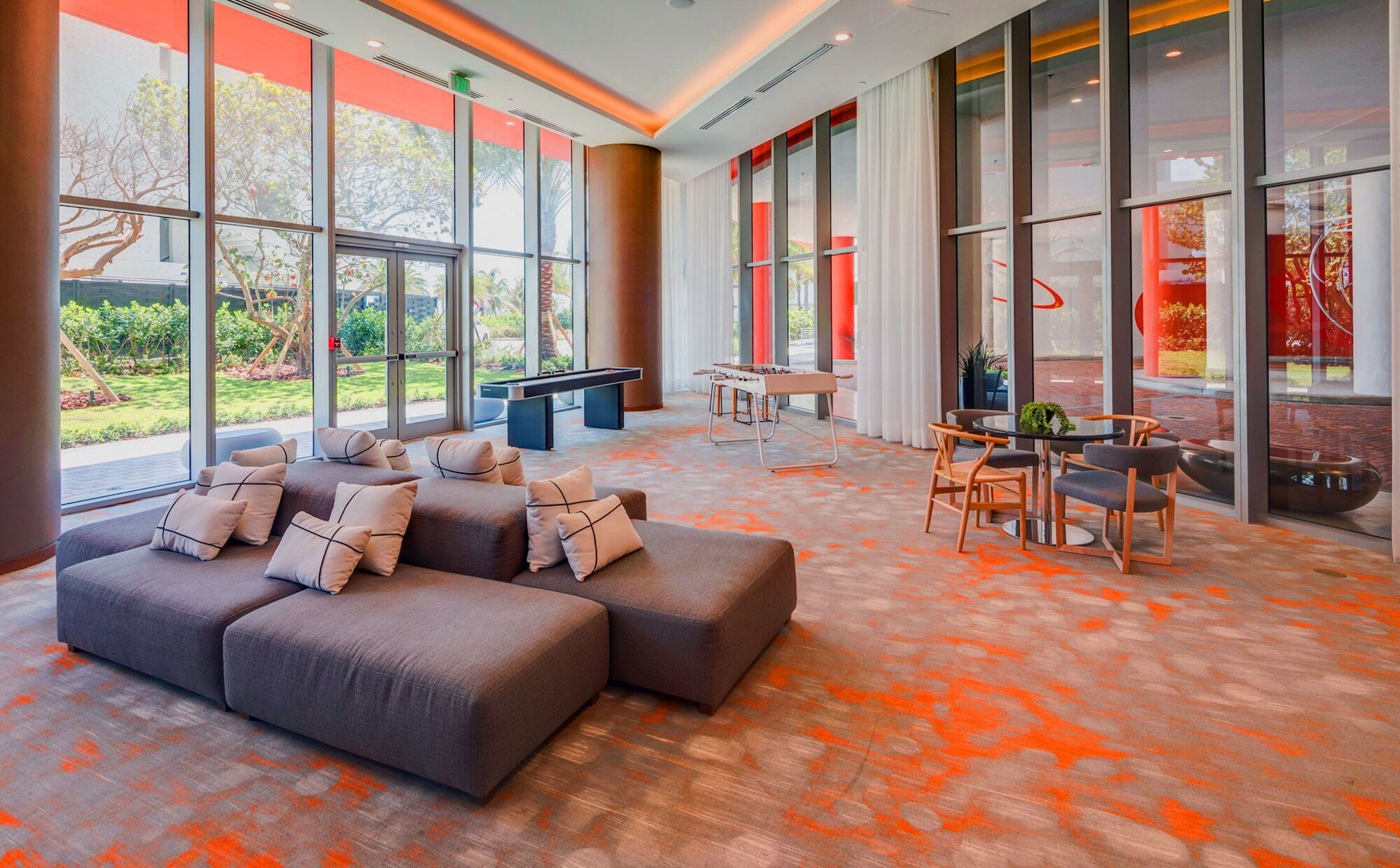 Luxury Aparthotel Beverley Beach