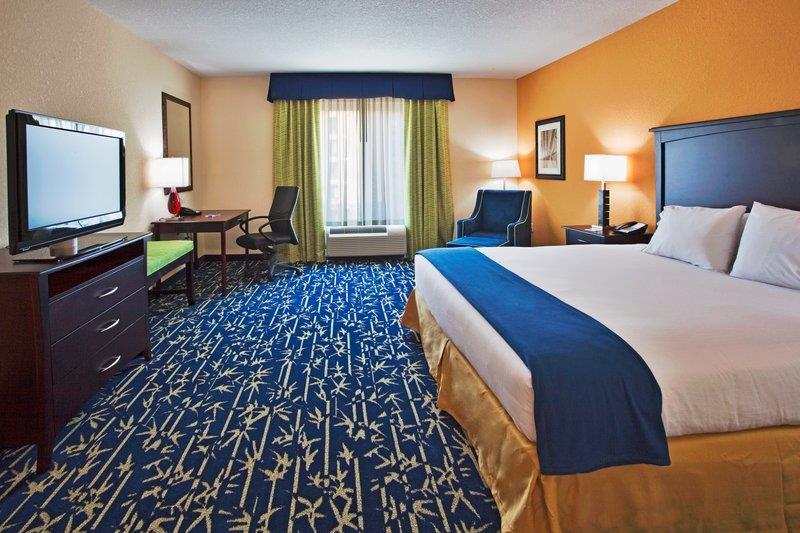 Express & Orlando - Apopka By Ihg Forest City
