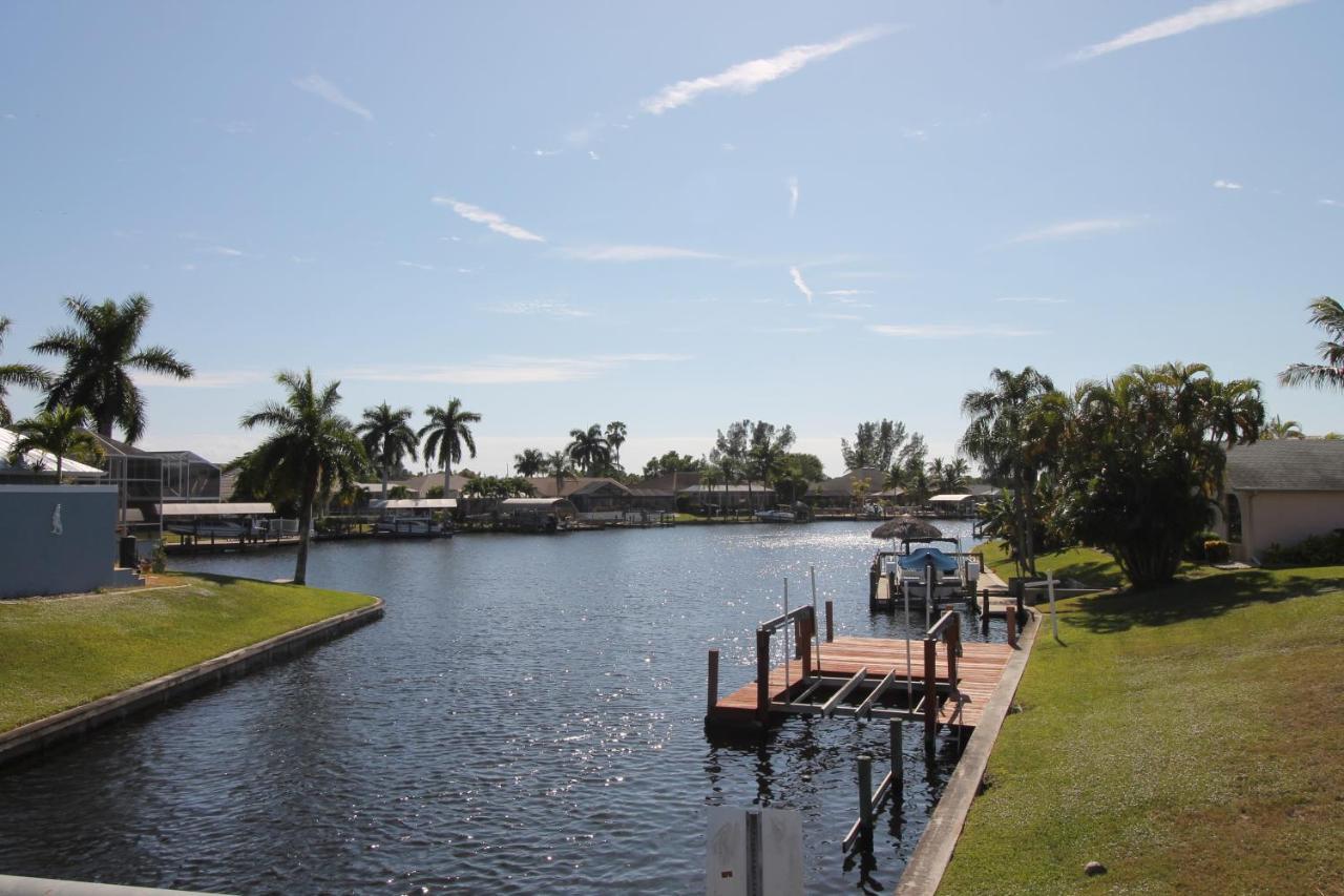 Holiday home Luxury Home, Hot Tub, Heated Pool, Tiki Bar - Spain Cape Coral