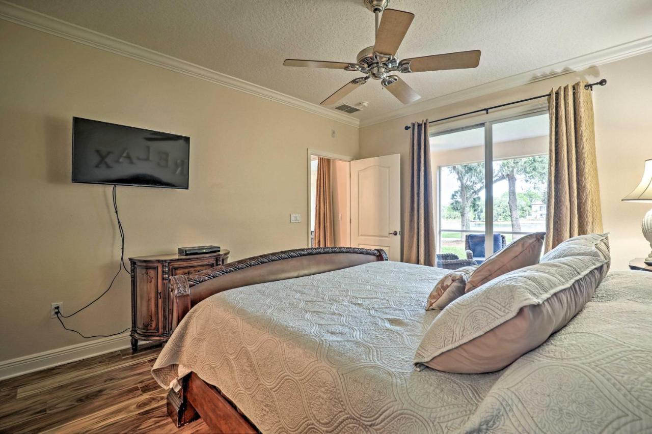Apartment Riverfront Getaway With Amenities!